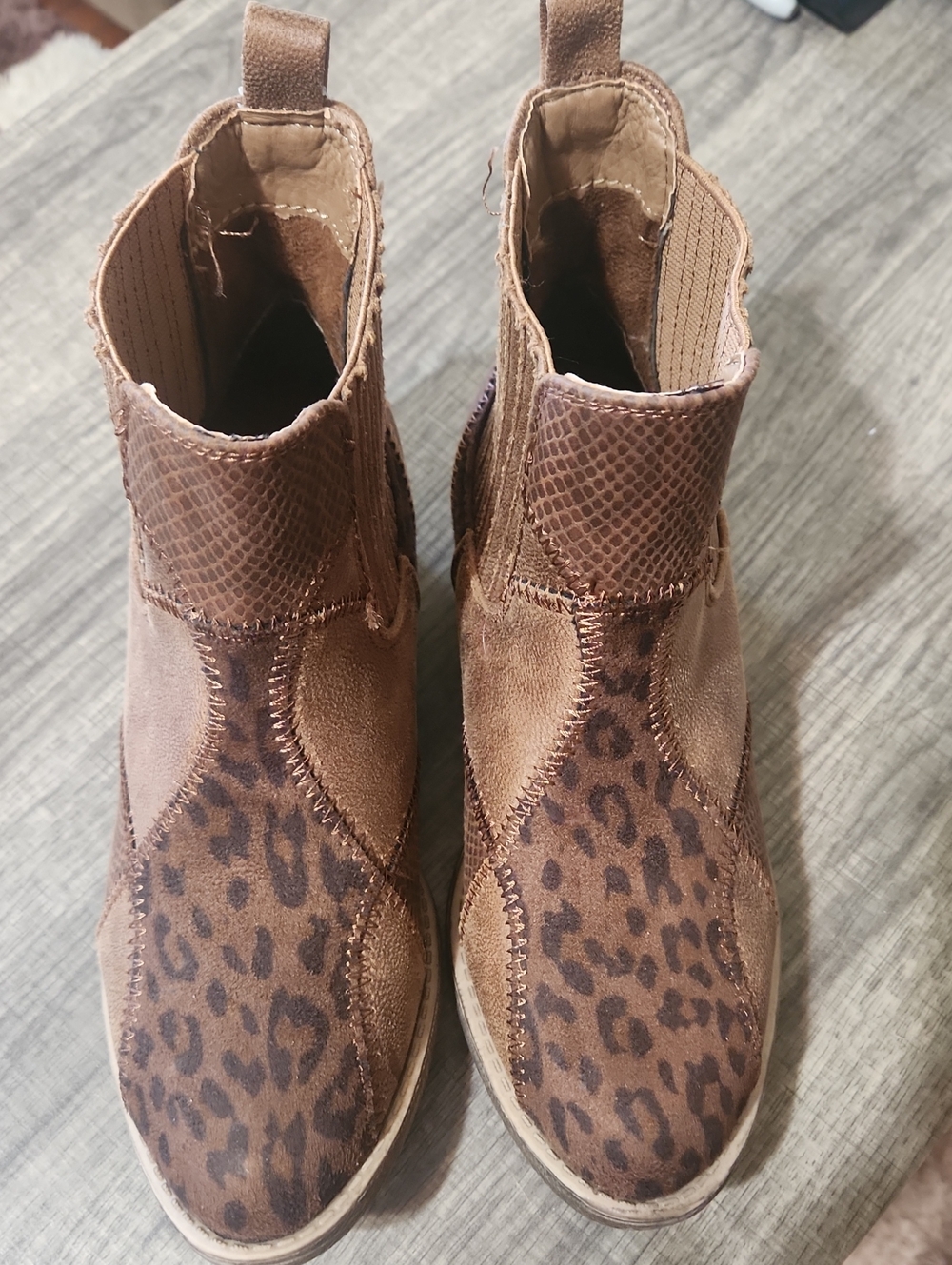 Very G Brown Leopard Print Chelsea Booties